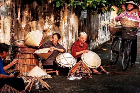 Tay Ho craft village - home of poem hats